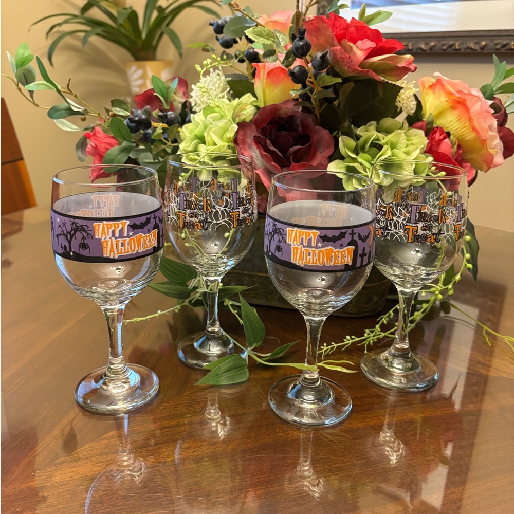 Halloween Themed Wine Glass Set